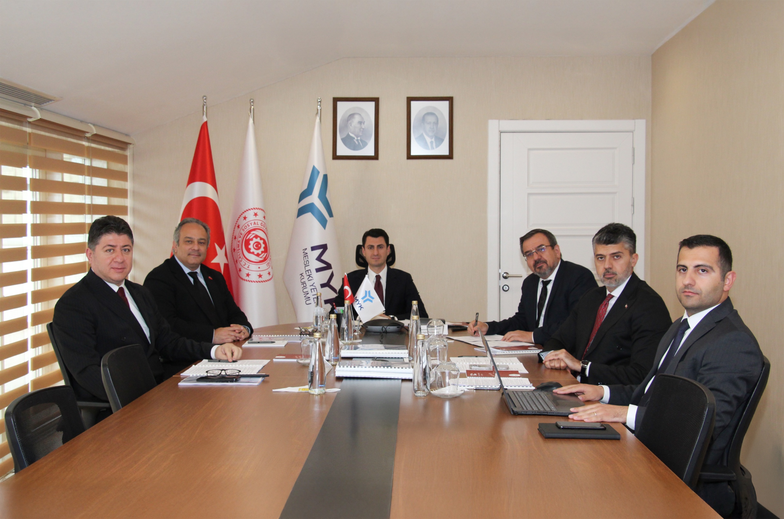 Türkiye Yeterlilikler Çerçevesi (TYÇ) Koordinasyon Kurulu’nun Yedinci Toplantısı Mesleki Yeterlik Kurumumuz Koordinasyonunda 26 Mayıs 2025 tarihinde gerçekleştirildi.